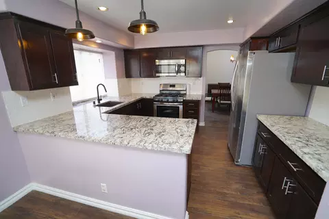 37216 E 43rd St, Palmdale, CA 93552 photo 2