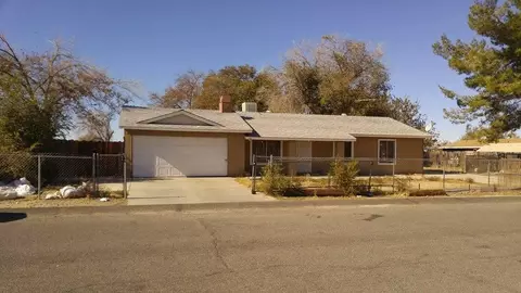 40745 179th St E, Lancaster, CA 93535 photo 1
