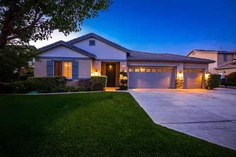 4319 Olivera Pl, Lancaster, CA 93536 photo 2