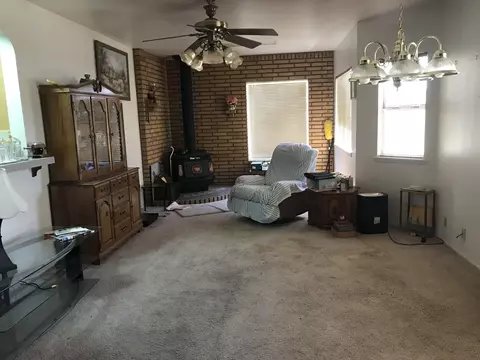 1439 W Ivyton St, Lancaster, CA 93534 photo 4