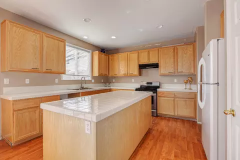 44643 Leslie Ct, Lancaster, CA 93535 photo 8