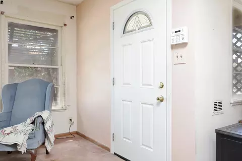 38552 E 11th St, Palmdale, CA 93550 photo 2
