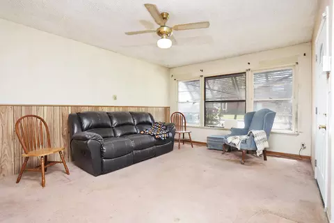 38552 E 11th St, Palmdale, CA 93550 photo 3