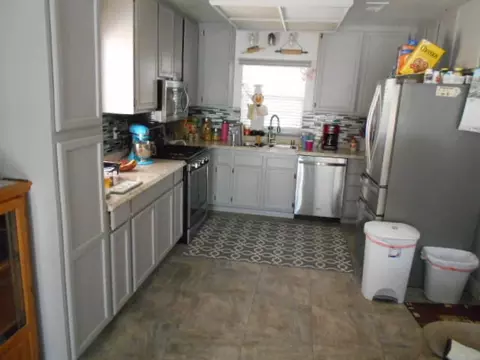 37423 Conifer Dr, Palmdale, CA 93550 photo 9