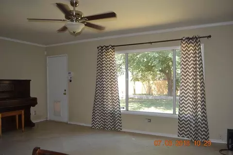 43815 2nd St E, Lancaster, CA 93535 photo 5