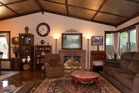202 Chestnut Ct, Tehachapi, CA 93561 photo 9