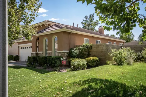 28443 Stansfield Ln, Saugus, CA 91350 photo 1