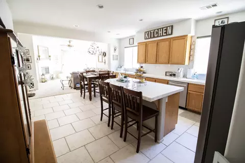 28443 Stansfield Ln, Saugus, CA 91350 photo 9