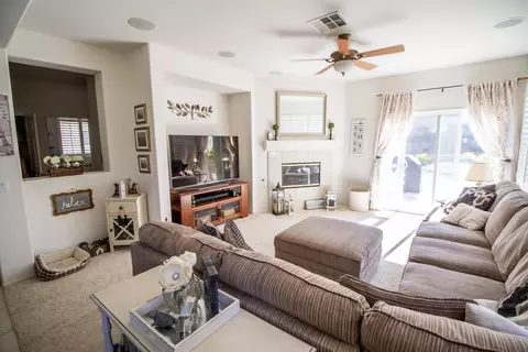 28443 Stansfield Ln, Saugus, CA 91350 photo 6