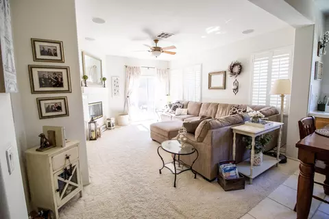 28443 Stansfield Ln, Saugus, CA 91350 photo 3