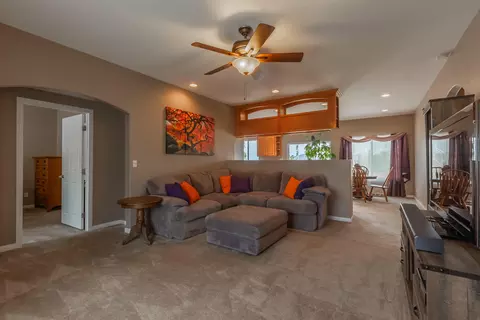21931 Berne St, Tehachapi, CA 93561 photo 4