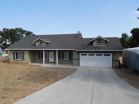 21931 Berne St, Tehachapi, CA 93561 photo 3