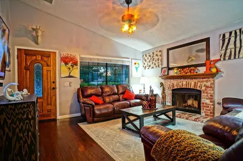 43422 Alep St, Lancaster, CA 93536 photo 3