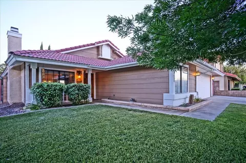43422 Alep St, Lancaster, CA 93536 photo 2