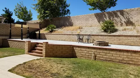 4352 Bethpage Dr, Palmdale, CA 93551 photo 9