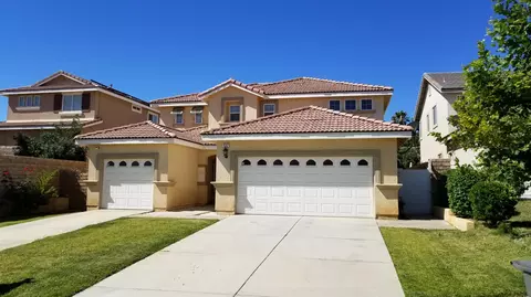 4352 Bethpage Dr, Palmdale, CA 93551 photo 2