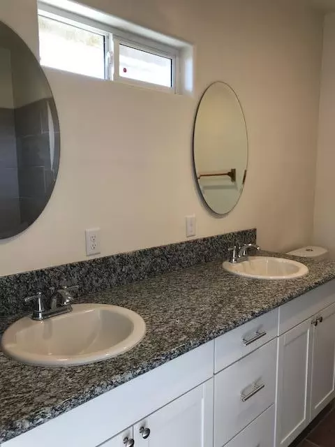 21217 Indian Wells Dr, Tehachapi, CA 93561 photo 7