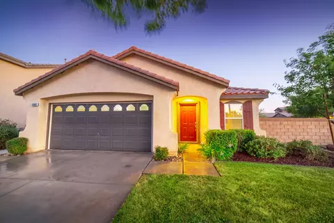 1800 Jackman St E, Lancaster, CA 93535 photo 1