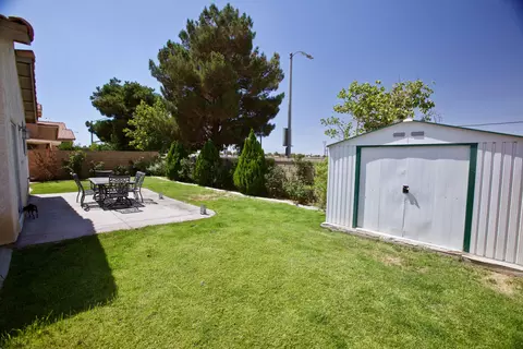 2013 Ivesbrook Street St E, Lancaster, CA 93535 photo 18