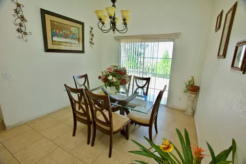 2013 Ivesbrook Street St E, Lancaster, CA 93535 photo 6