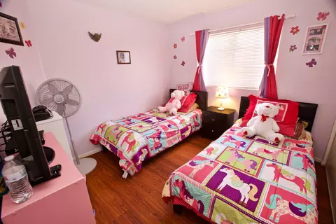 2013 Ivesbrook Street St E, Lancaster, CA 93535 photo 9
