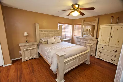 2013 Ivesbrook Street St E, Lancaster, CA 93535 photo 8