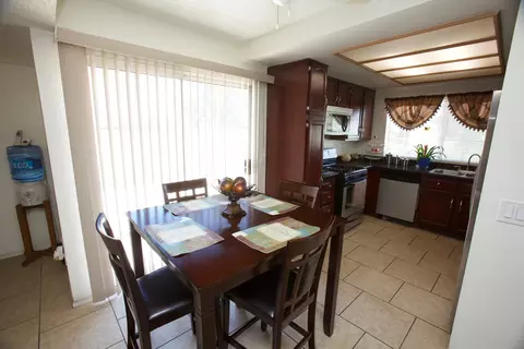 2013 Ivesbrook Street St E, Lancaster, CA 93535 photo 5