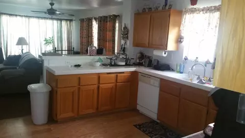 841 Cambridge Ct, Lancaster, CA 93535 photo 4