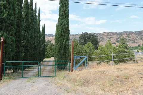 26501 Columbia Way, Tehachapi, CA 93561 photo 2