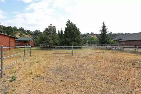 26501 Columbia Way, Tehachapi, CA 93561 photo 26