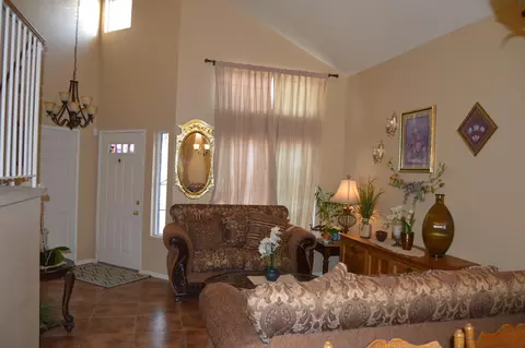2115 Beechwood St, Lancaster, CA 93535 photo 12