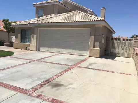 2115 Beechwood St, Lancaster, CA 93535 photo 3