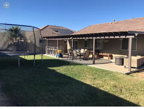 43531 Hampton St, Lancaster, CA 93536 photo 2