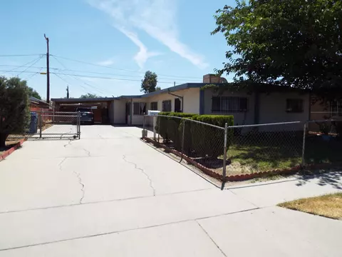 38906 8th St E, Palmdale, CA 93550 photo 2