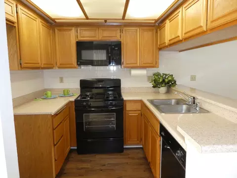 43334 W 32nd St UNIT 35, Lancaster, CA 93536 photo 2