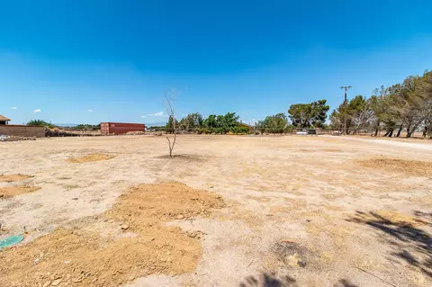 8245 Avenue E4 W, Lancaster, CA 93536 photo 24