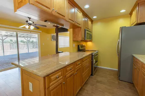 8245 Avenue E4 W, Lancaster, CA 93536 photo 6