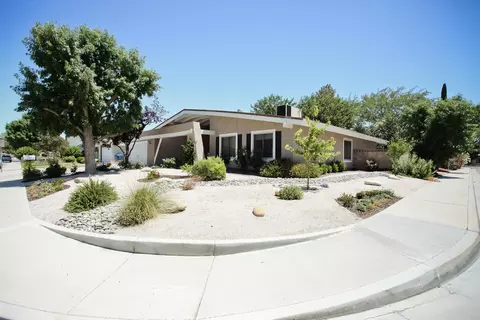44130 Soft Ave, Lancaster, CA 93536 photo 2