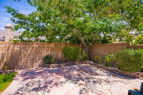 44620 Ruthron Ave, Lancaster, CA 93536 photo 29