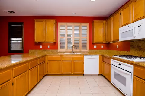 44620 Ruthron Ave, Lancaster, CA 93536 photo 3