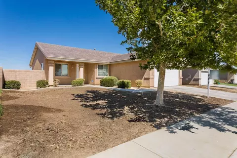 45527 17th St E, Lancaster, CA 93535 photo 2