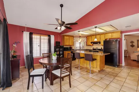 37535 37th St E, Palmdale, CA 93550 photo 3