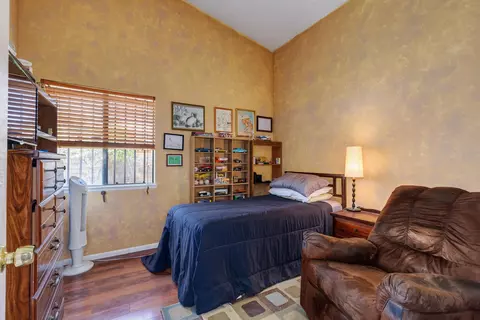 37535 37th St E, Palmdale, CA 93550 photo 9