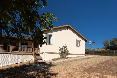 23201 Fondue Ct, Tehachapi, CA 93561 photo 9