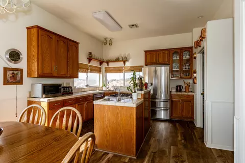 23201 Fondue Ct, Tehachapi, CA 93561 photo 14