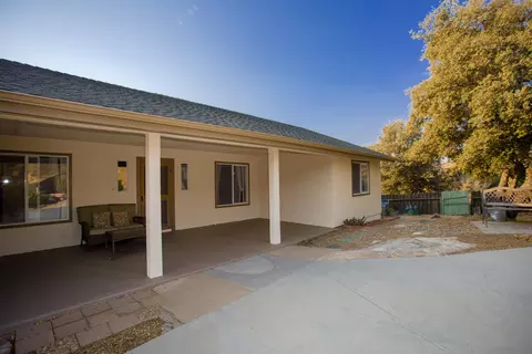 23201 Fondue Ct, Tehachapi, CA 93561 photo 5