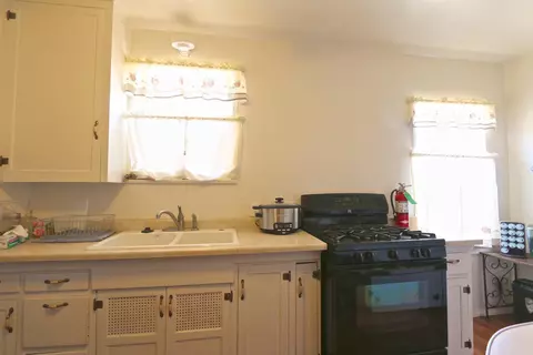 534 E Street St E, Tehachapi, CA 93561 photo 9