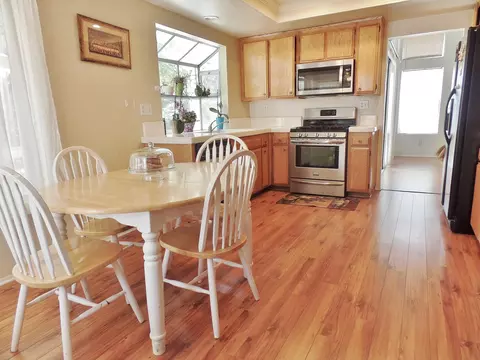 43708 Byron Dr, Lancaster, CA 93535 photo 4