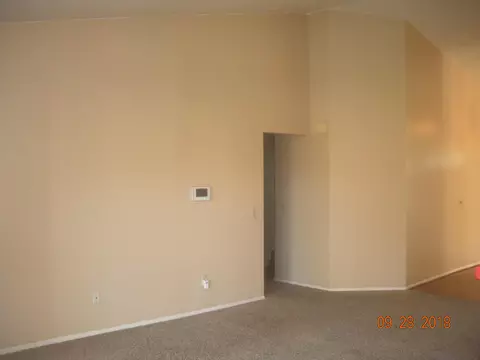 44037 11th St E, Lancaster, CA 93535 photo 3