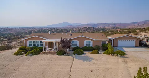 2622 Rolling Pines Road Rd, Palmdale, CA 93550 photo 2